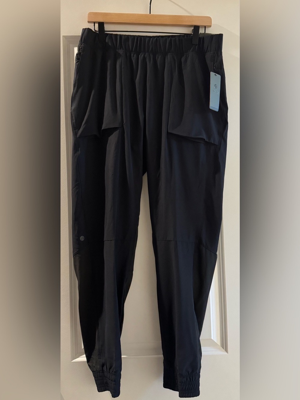 NWT‎ Apana Men’s Black Jogger Pants Size Large Athletic Tech Travel Streetwear
